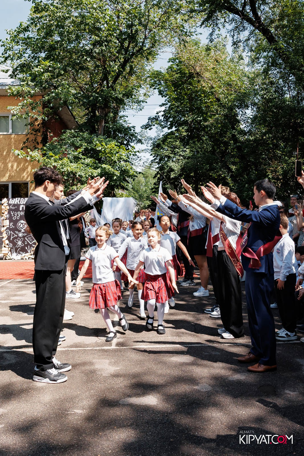 МЕЖДУНАРОДНАЯ ШКОЛА АЛМАТЫ — ВЫПУСК 2025. КИПЯТКОМ АЛМАТЫ!