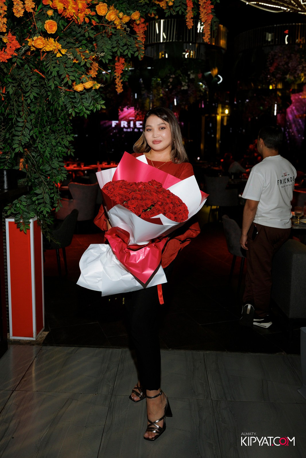 FRIENDS BAR & TERRACE. КИПЯТКОМ АЛМАТЫ! Фотосъемка мероприятий в Алматы