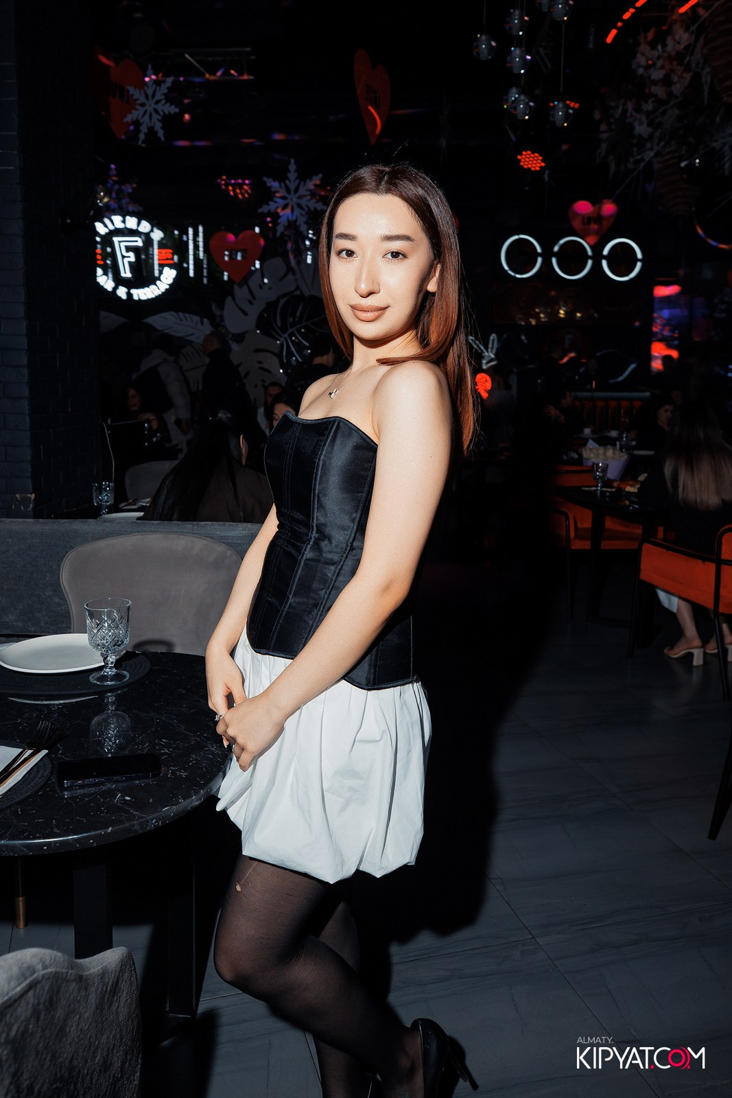 FRIENDS BAR & TERRACE. КИПЯТКОМ АЛМАТЫ!