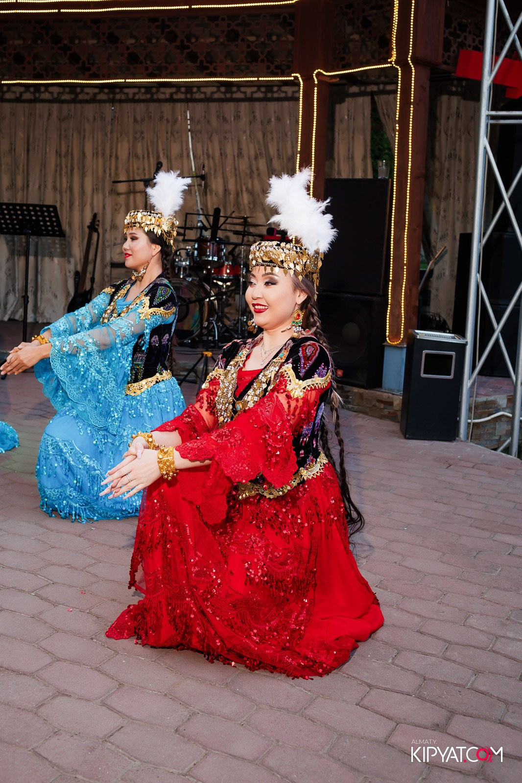 РЕСТОРАН УЧ ЛЯГАН. КИПЯТКОМ АЛМАТЫ!