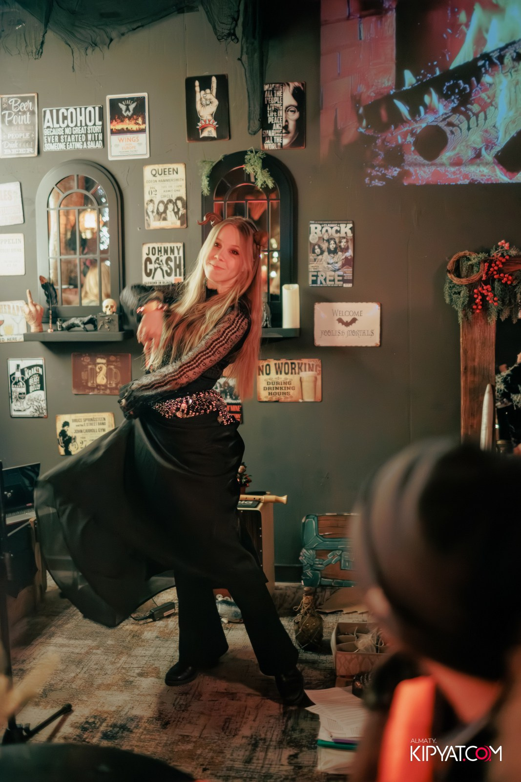 MERRY CREEPYSTMASS AND SPOOKY NEW YEAR — QUEEN OF THE DARKNESS BAR. КИПЯТКОМ АЛМАТЫ!