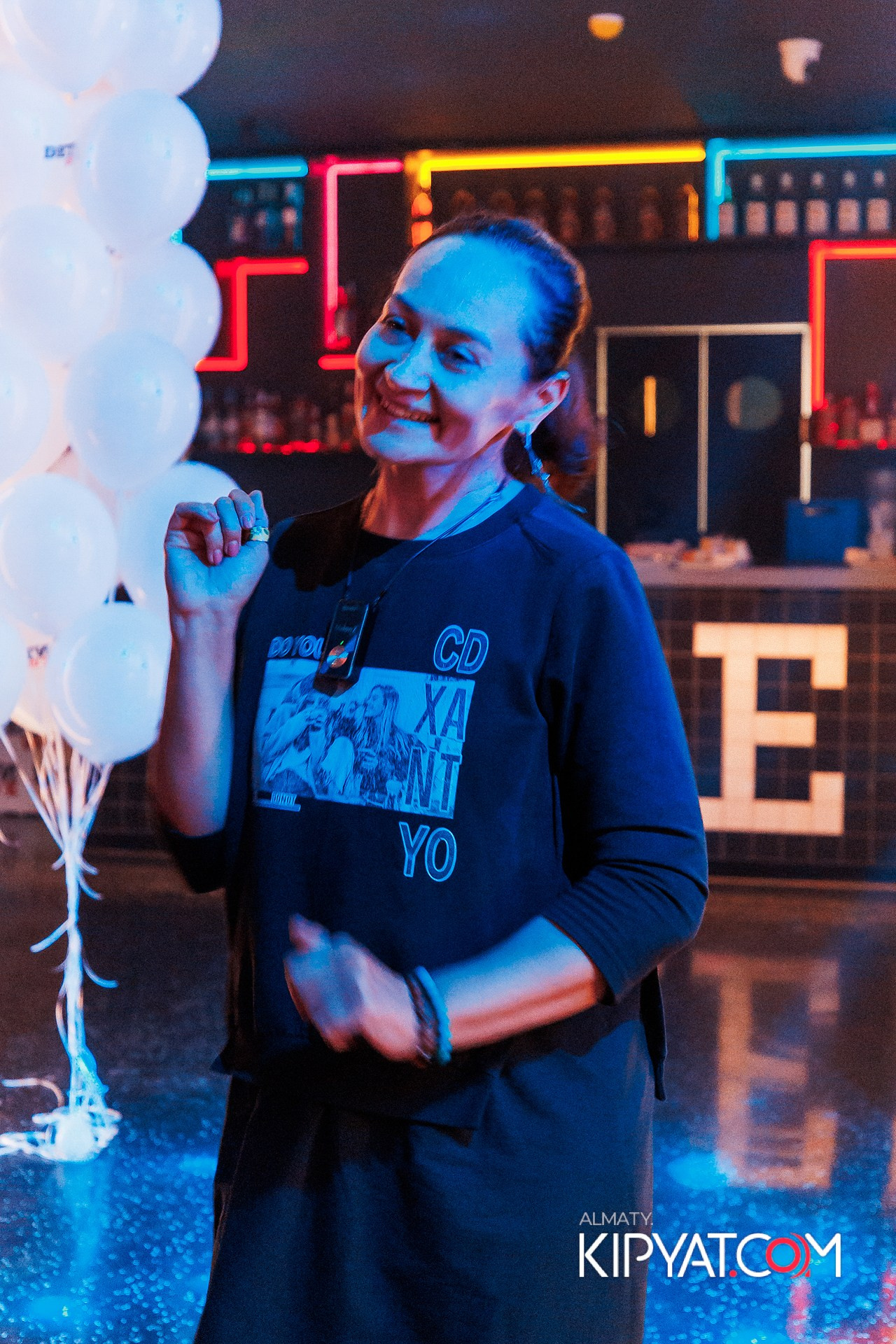 ПРЕЗЕНТАЦИЯ КНИГИ ВИКТОРА ЕЛИСЕЕВА. КИПЯТКОМ АЛМАТЫ!