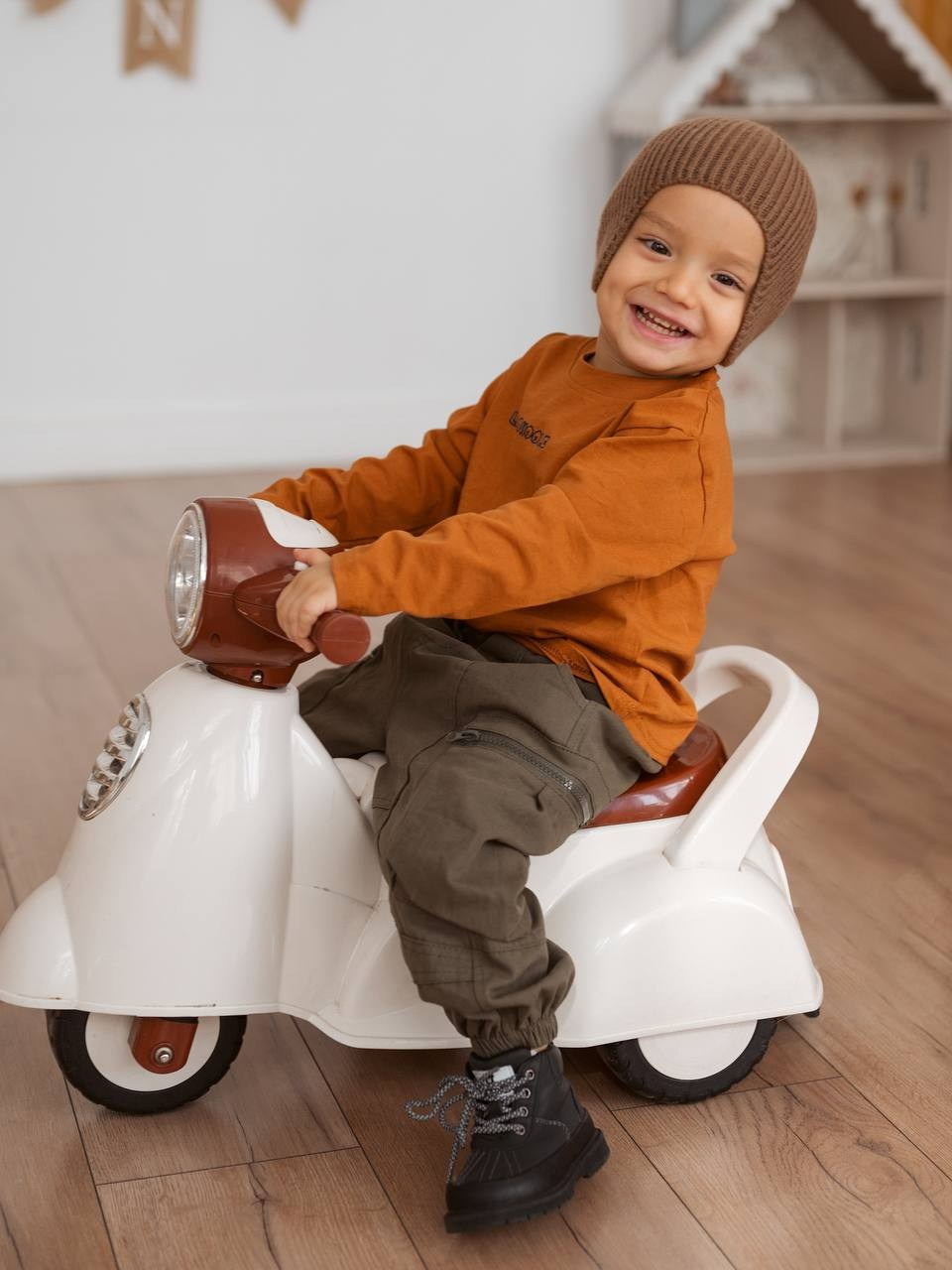 Джафар — М. ТМ Продакшн — Съемка для маркетплейсов в Москве