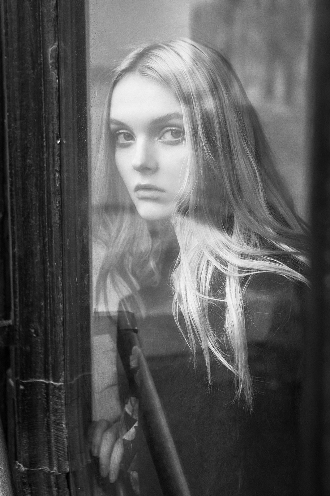 классическая чб фотография модели 