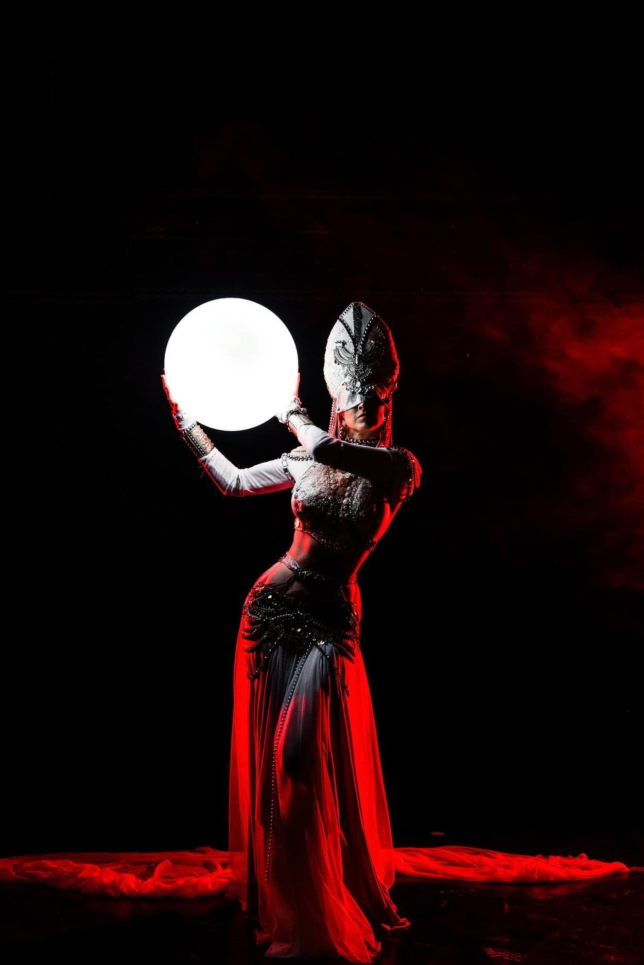 Фотосессия «Guiding Light». Художник по свету Максим Сергачев