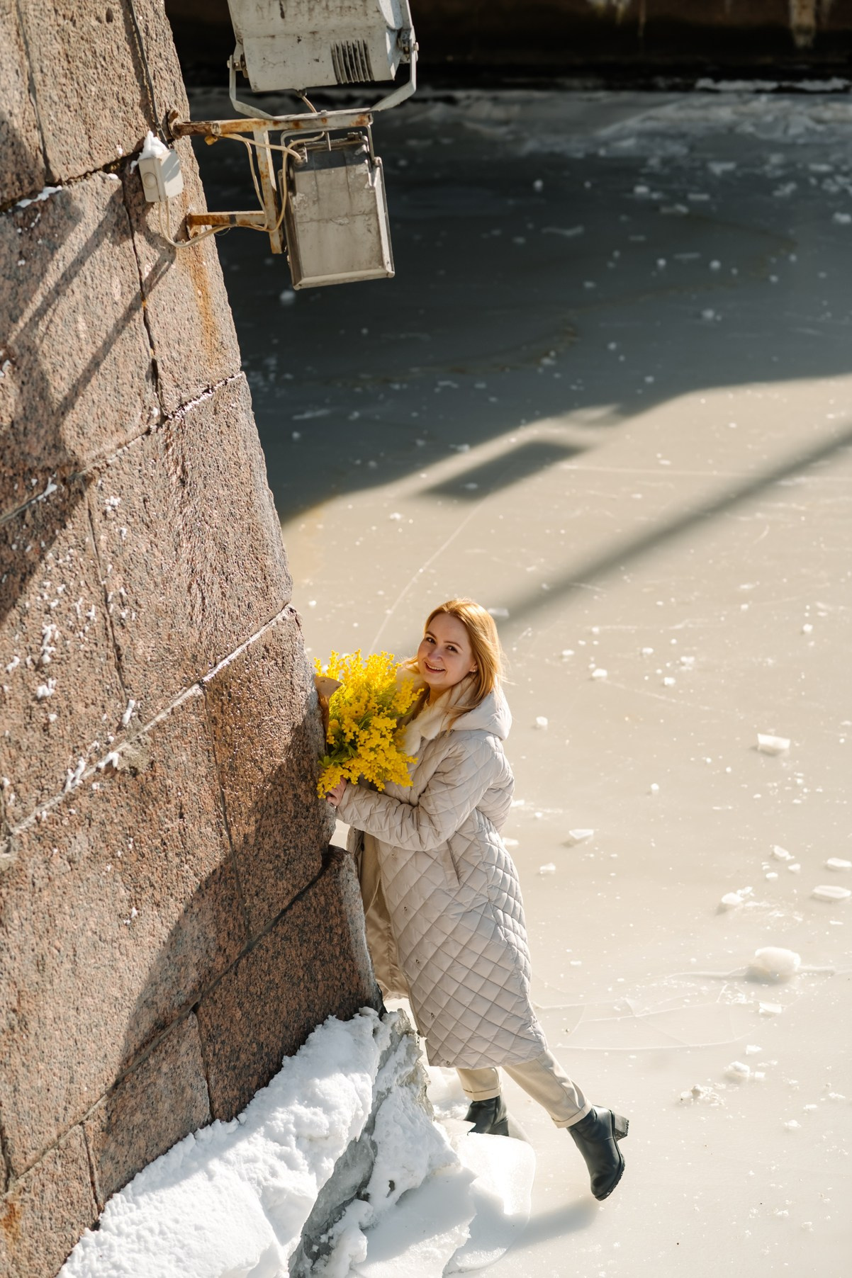Прогулка с цветами по улицам и каналам. Свадебный и семейный фотограф в Санкт-Петербурге Елена Худякова
