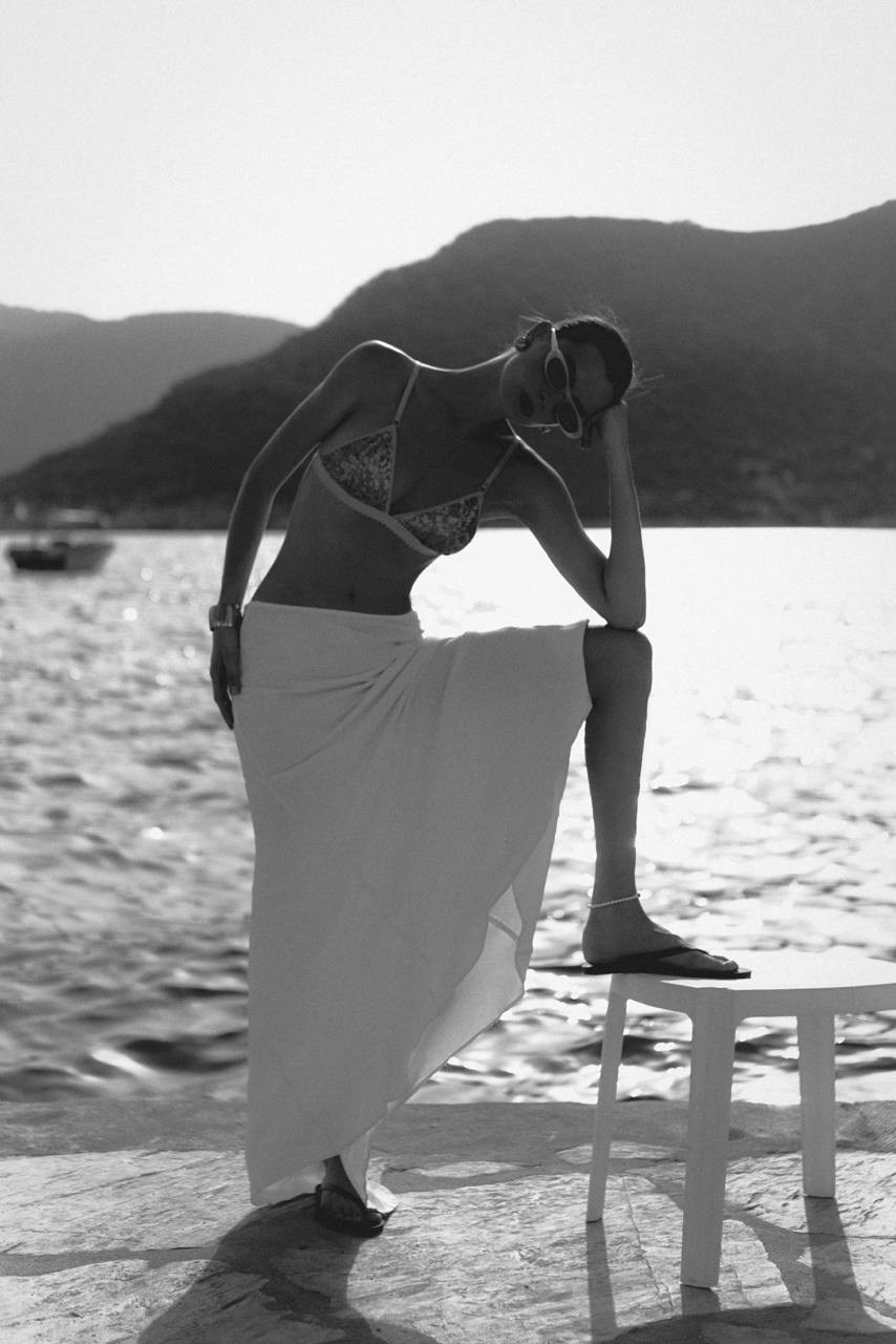 Estelle Adony. Главная