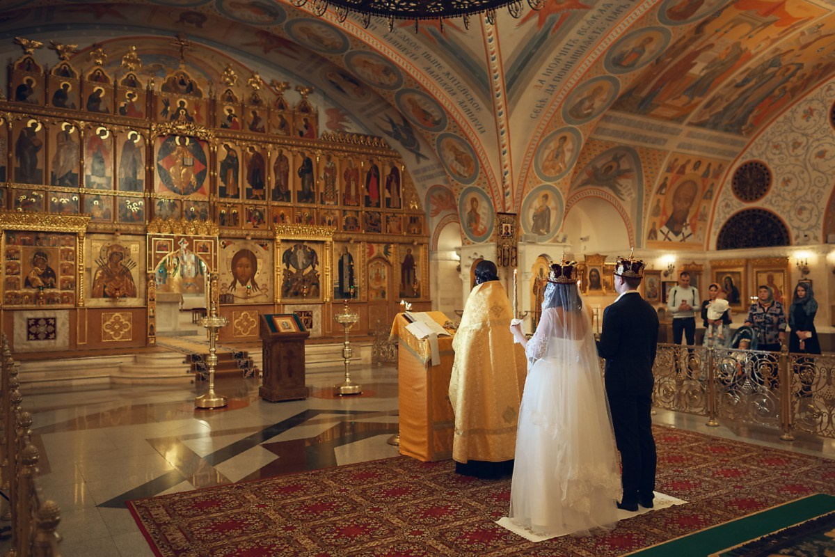 Венчание в главном Храме. Свадебный и репортажный фотограф в Москве и Московской области