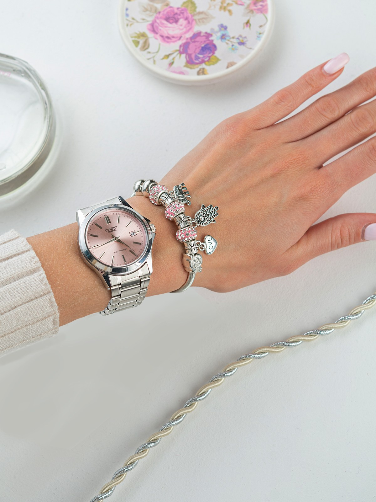 Фотосъёмка часов. Сборные фотосъёмки в Москве. фотосессии одежды.фотограф