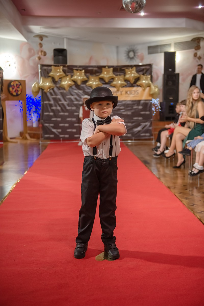 HAPPYkids дефиле санаторий Октябрьский. Семейный и коммерческий фотограф в Сочи Александр Бодунов
