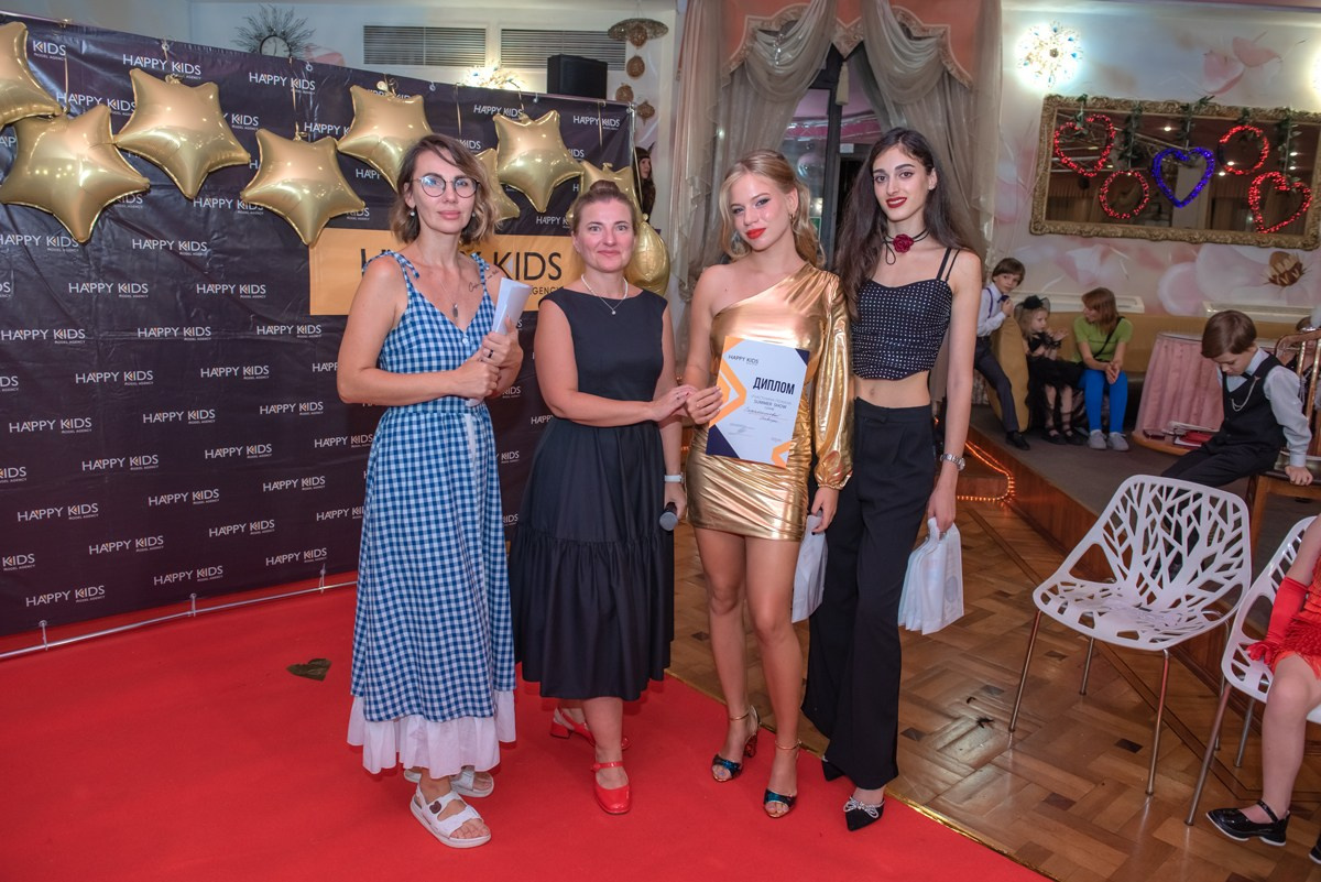 HAPPYkids дефиле санаторий Октябрьский. Семейный и коммерческий фотограф в Сочи Александр Бодунов