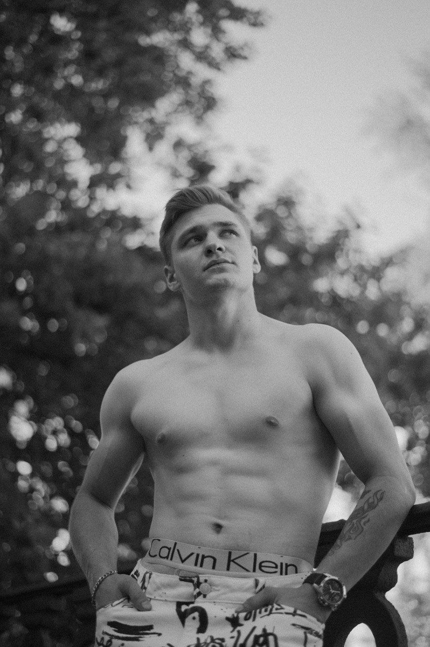 Саша Арлекин. Главная