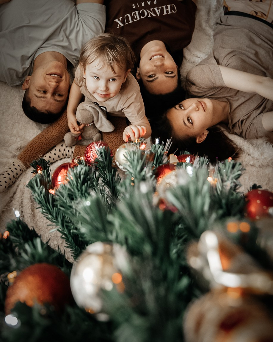 Новогоднее: Вика, Юрий, Оля и Уля. Фотограф г. Хабаровск