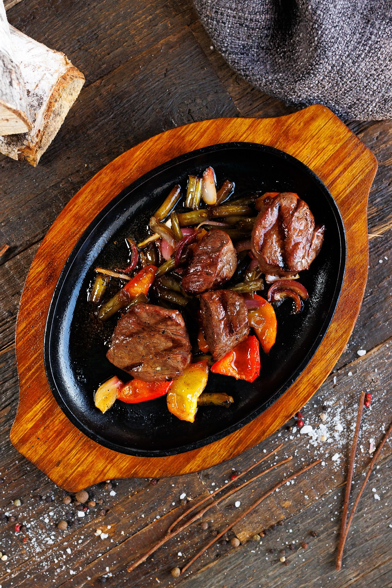 Костёр. Фотосъёмка для бизнеса — предметное фото, репортаж с мероприятий, портреты людей, съёмка интерьера и экстерьера