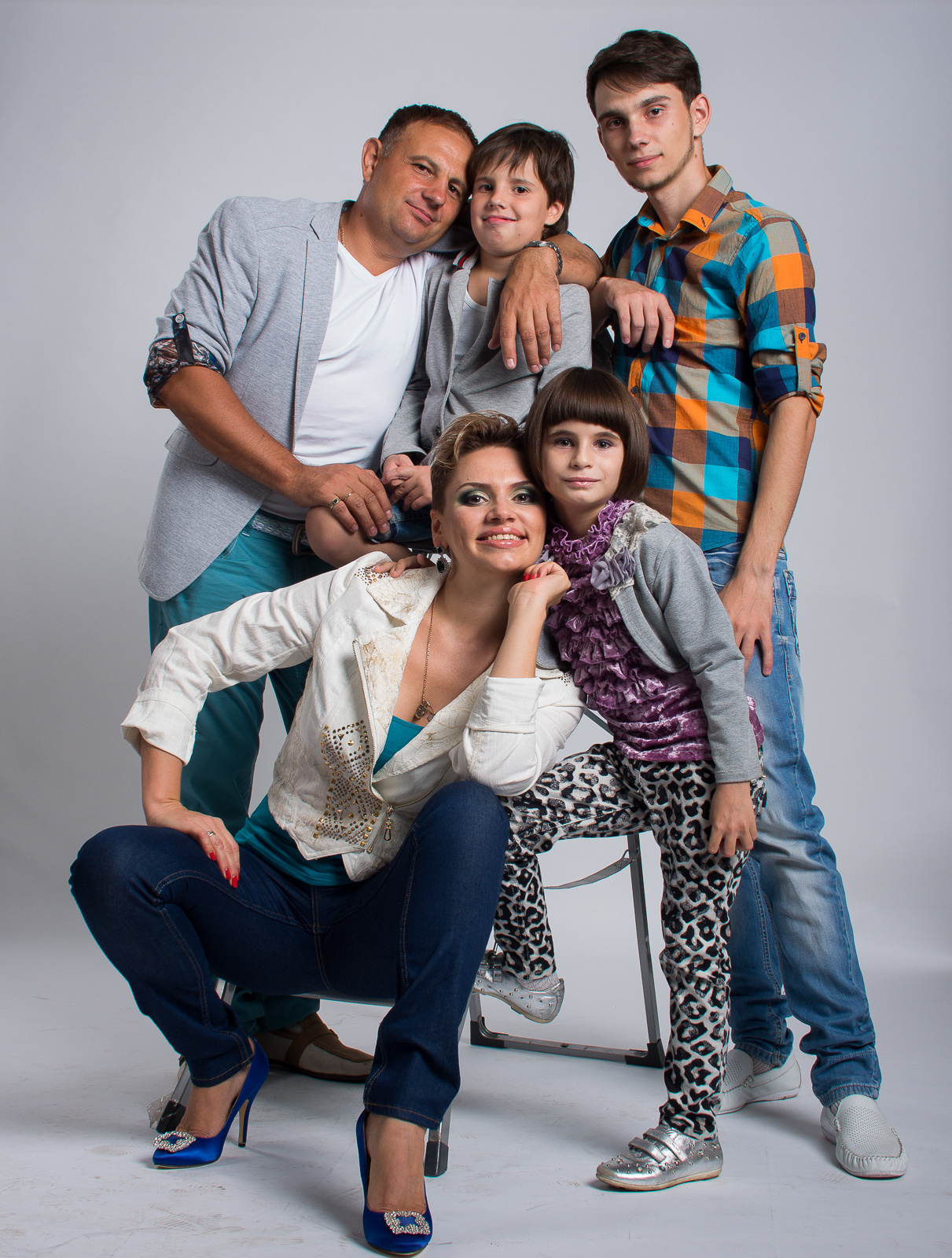 Позитивная семья. Студийный, семейный, свадебный, фэшн и ню фотограф в Астрахани, производство выпускных альбомов. Руслан Кондрашин