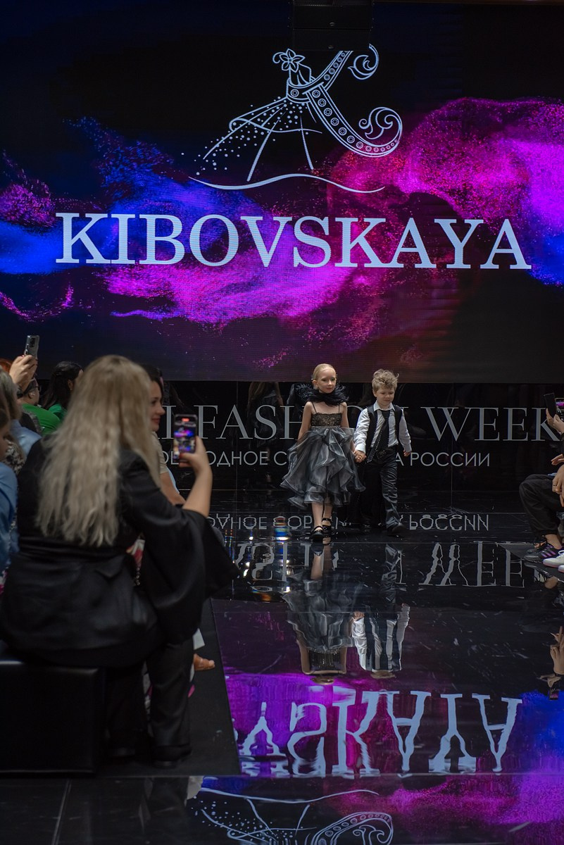 SochiFashionWeek2024 дизайнер Кибовская. Семейный и коммерческий фотограф в Сочи Александр Бодунов