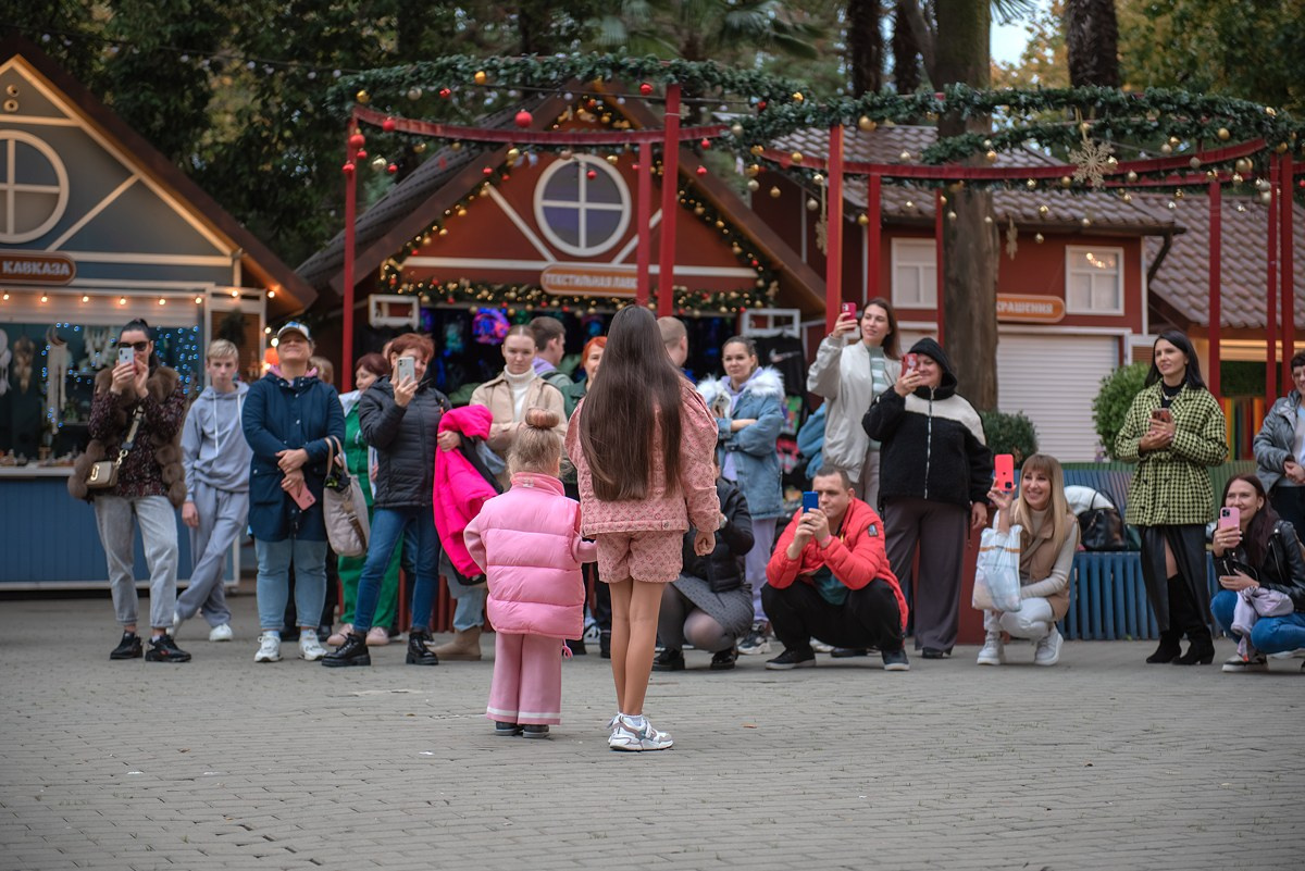 Парк Ривьера дефиле HAPPYkids. Семейный и коммерческий фотограф в Сочи Александр Бодунов