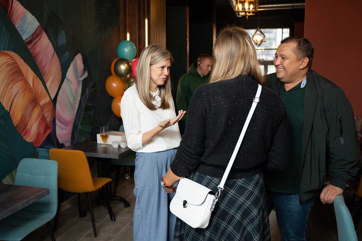 Ешь пока горячЁ! Открытие ресторана. Фотограф Мария Ковкова