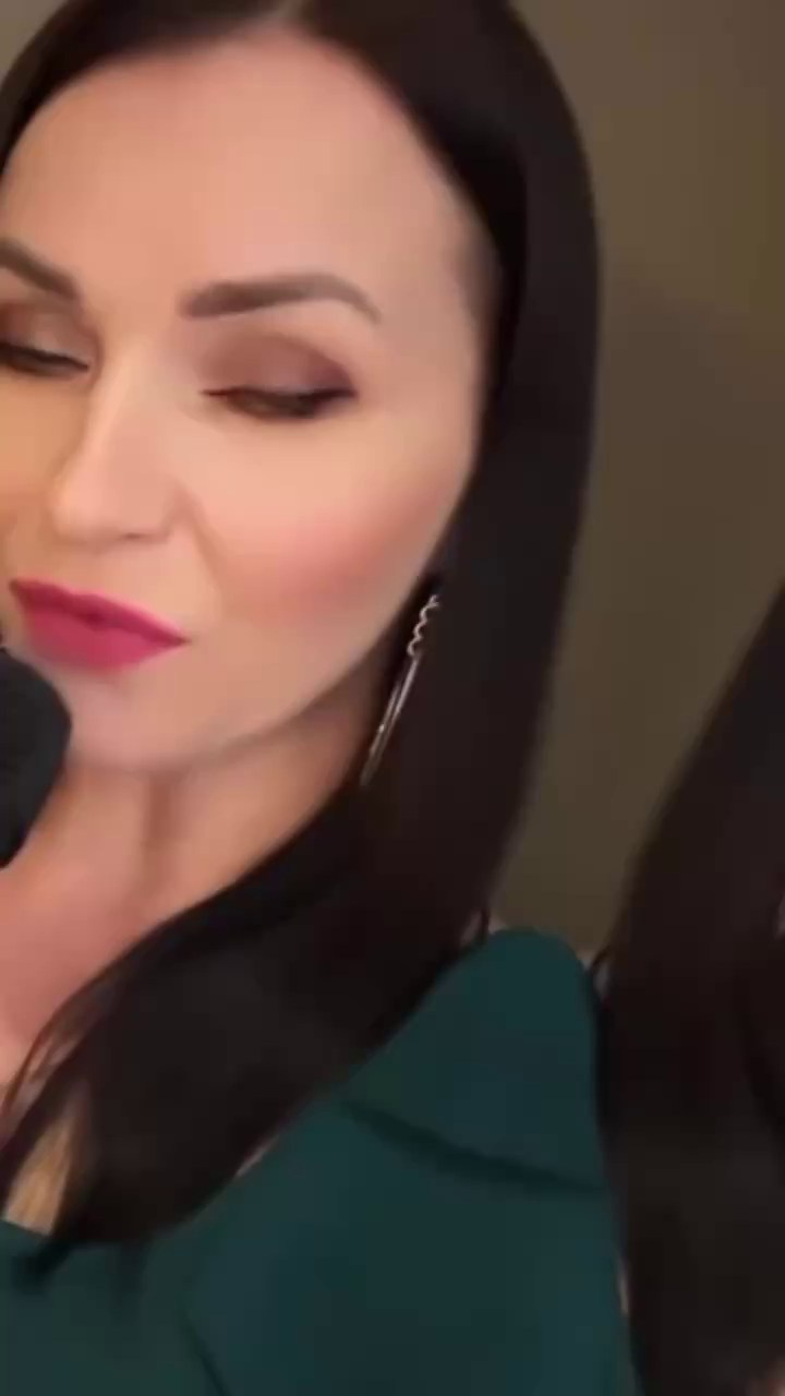 Музыкальное соправождение. Организатор праздников. Ведущая Марина Гребенникова