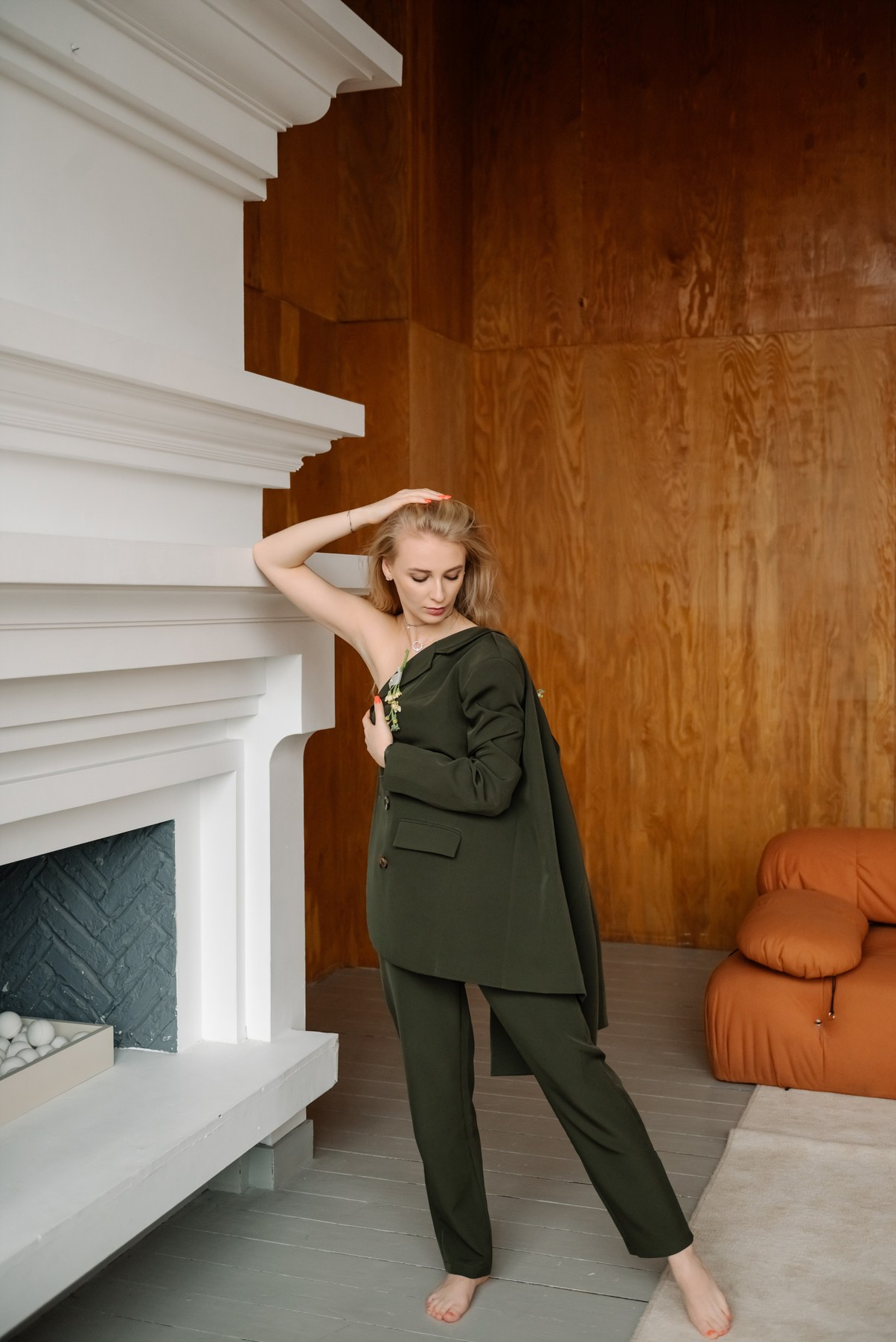 Индивидуальная. Деловой образ с цветами. Свадебный и сеейный фотограф в Санкт-Петербурге Елена Худякова