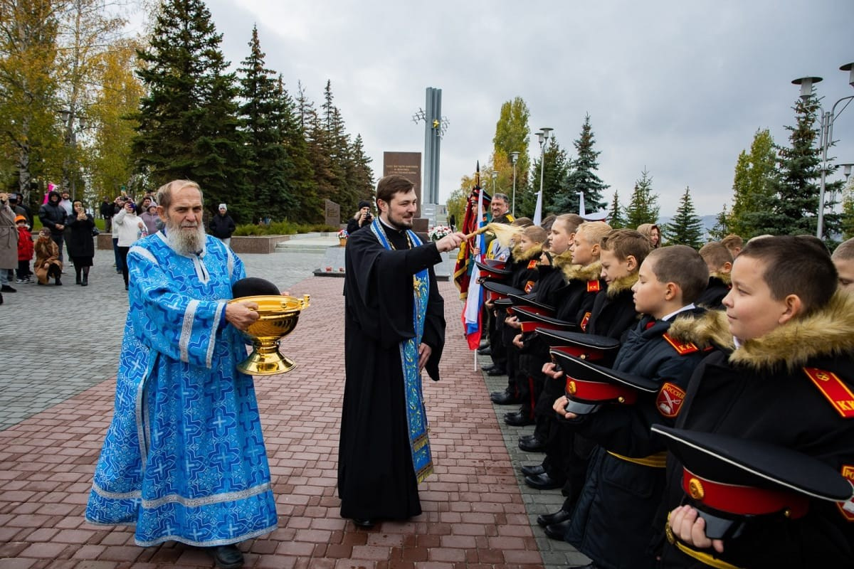 Священник поздравил кадетов с принятием Присяги. Саратовское Северо-Западное благочиние
