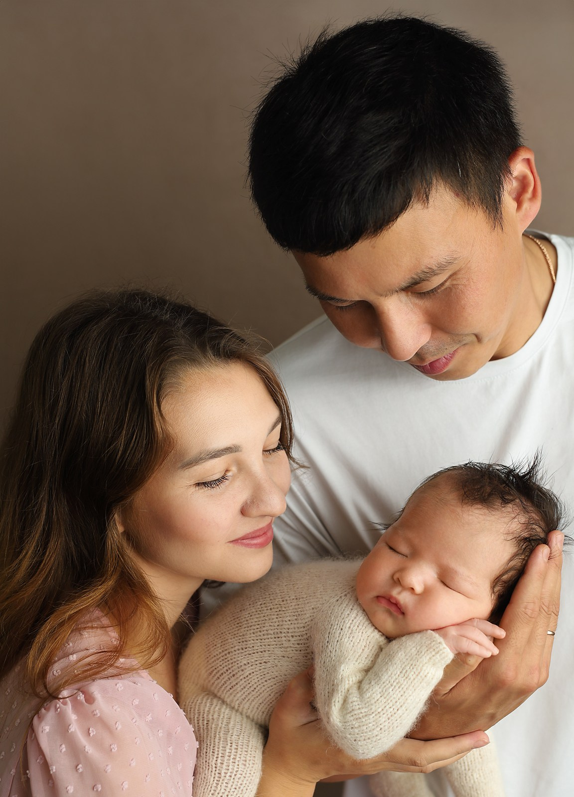 Семейные кадры. Фотограф новорождённых в Казани Нейля Гильмутдинова ньюборн