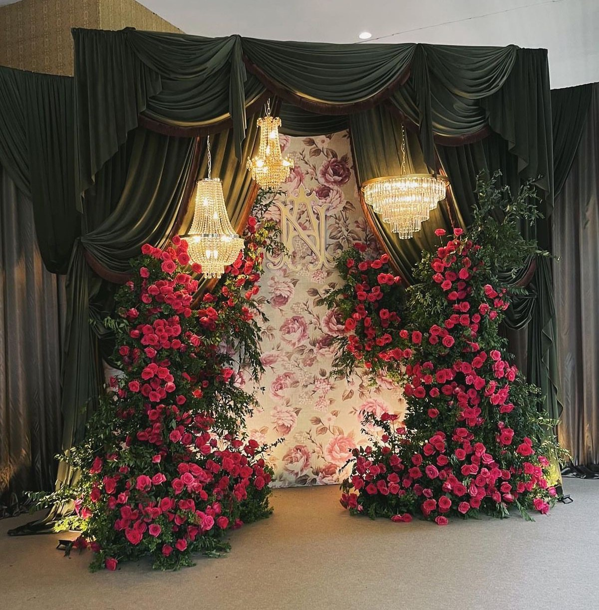 Зона регистрации. Декор свадеб и мероприятий ALE DECOR