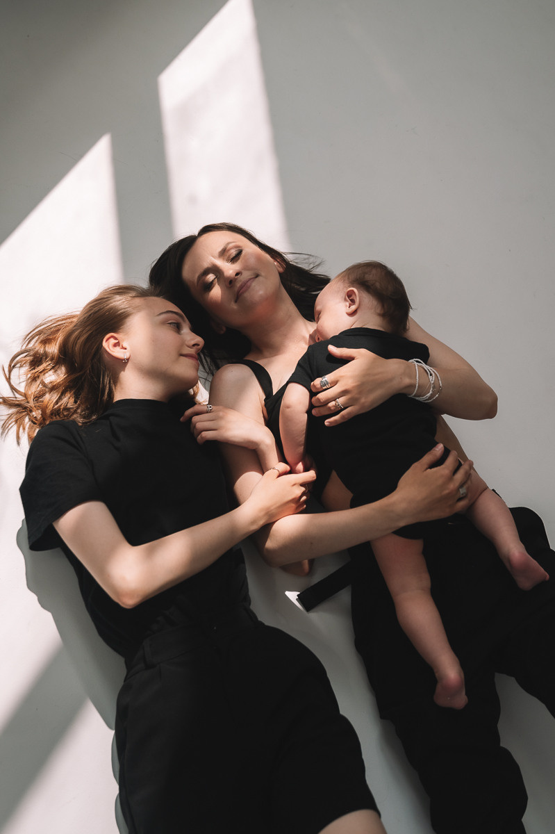 Семейная фотосессия (студия). Семейный фотограф Тюмень