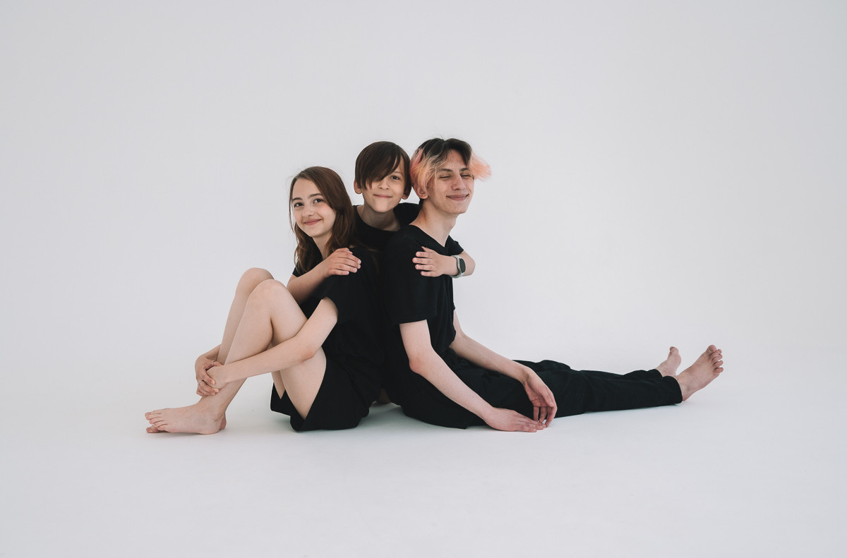 Семейная фотосессия (студия). Семейный фотограф Тюмень