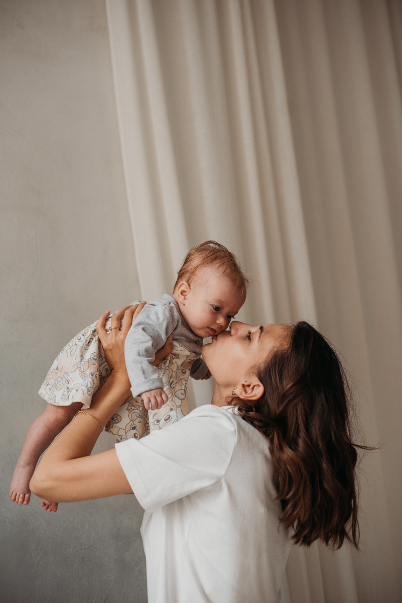 Семейная фотосессия (фотостудия). Семейный фотограф Тюмень