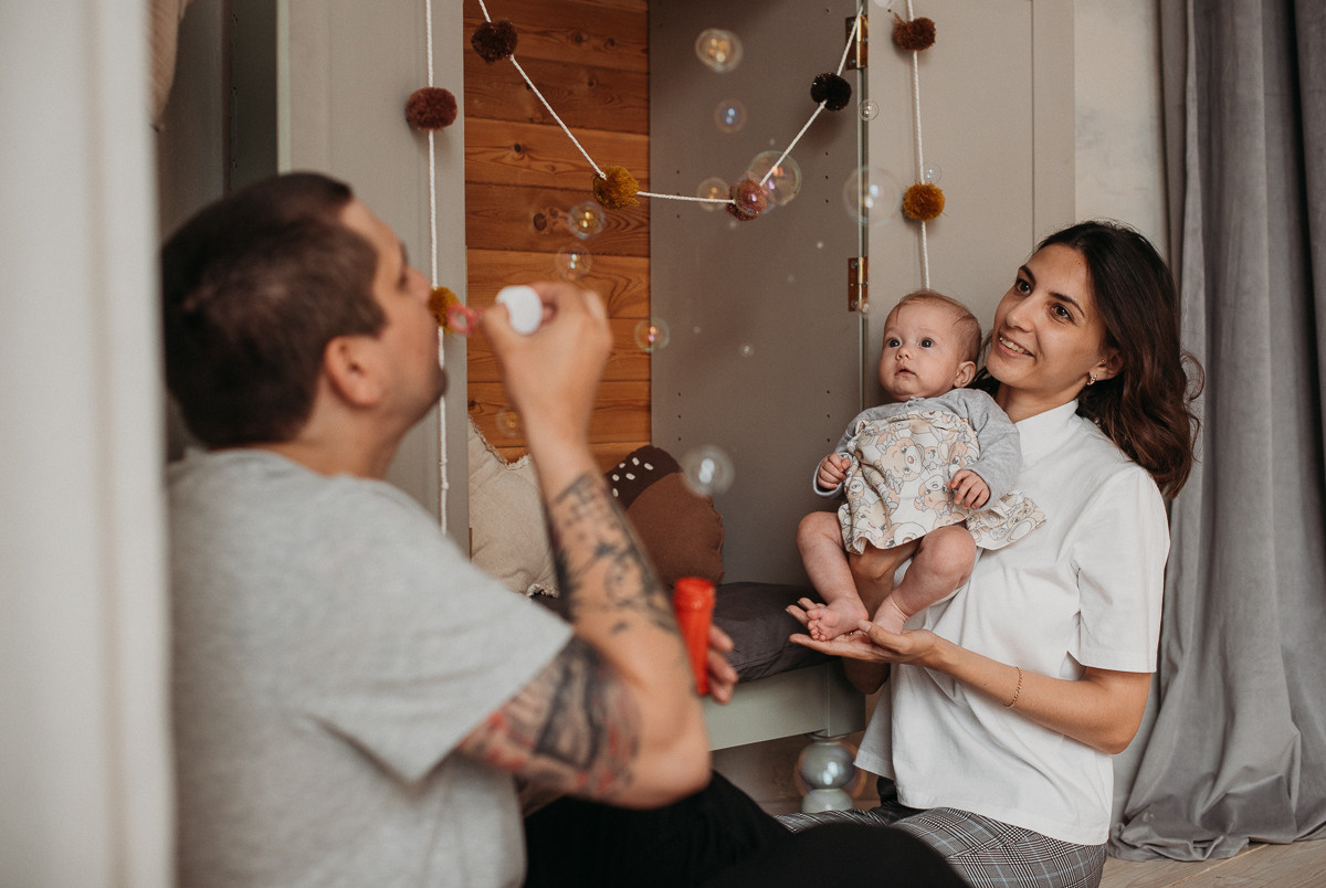 Семейная фотосессия (фотостудия). Семейный фотограф Тюмень