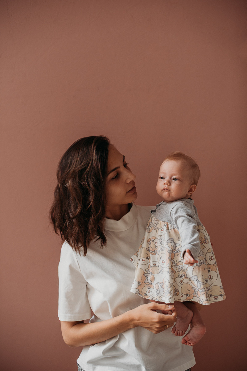 Семейная фотосессия (фотостудия). Семейный фотограф Тюмень