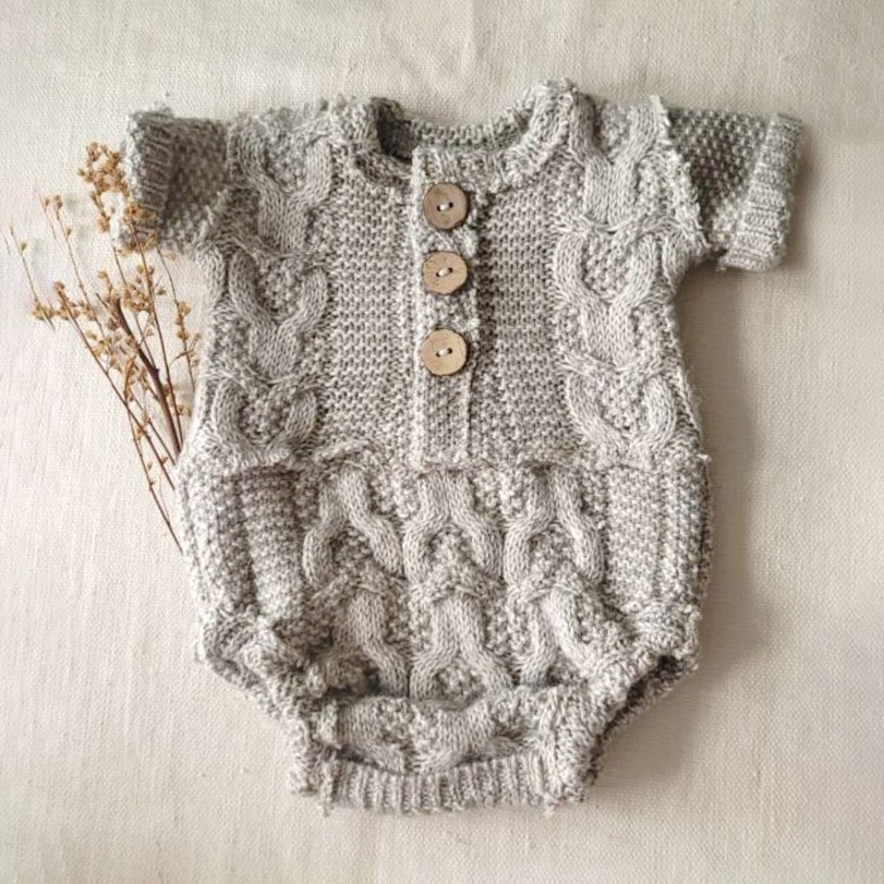 Каталог костюмчиков для новорожденных мальчиков. Фотограф новорожденных Москва. Ньюборн фотограф Москва