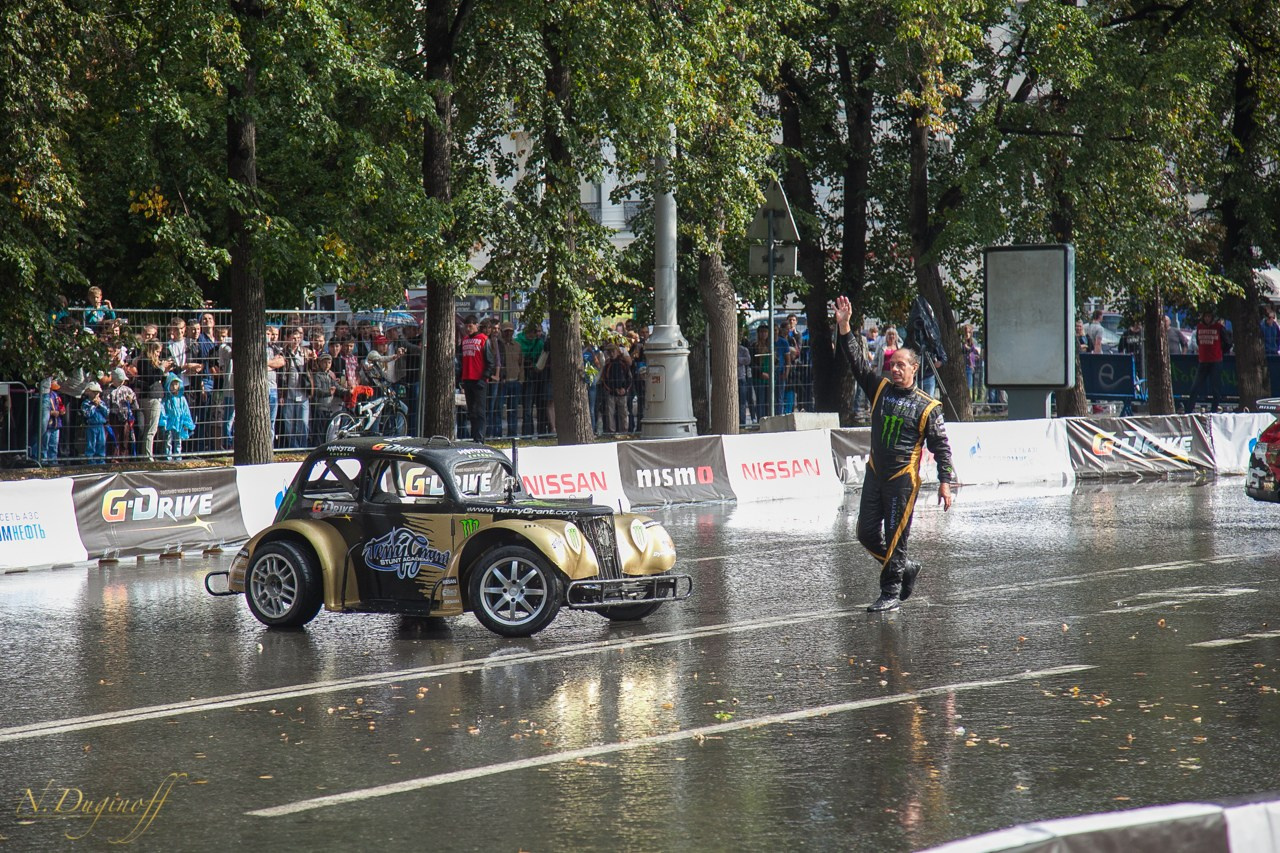 Nissan Nissmo Drive. Профессиональный фотограф Дугинов Николай | Екатеринбург