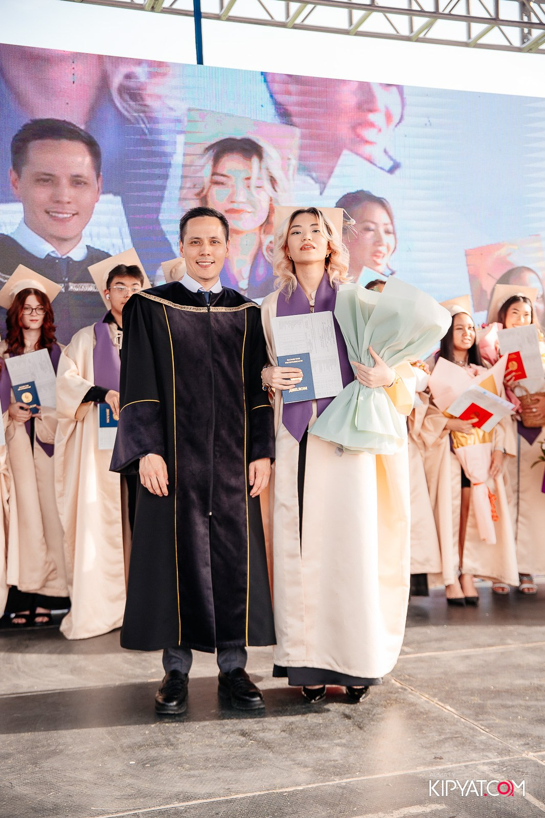 ВРУЧЕНИЕ ДИПЛОМОВ — НАРХОЗ КОЛЛЕДЖ. Part 3. КИПЯТКОМ АЛМАТЫ!