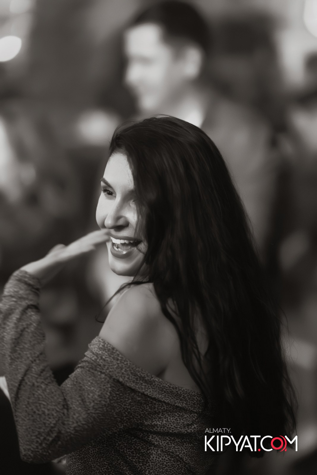 SANTA BARBARA — ПИТ ДЖЕЙСОН (ГР. ПРЕМЬЕР-МИНИСТР) И ИЛЬЯ ЗУДИН (ГР. ДИНАМИТ) НА ПРЕДНОВОГОДНЕЙ ВЕЧЕРИНКЕ. КИПЯТКОМ АЛМАТЫ!