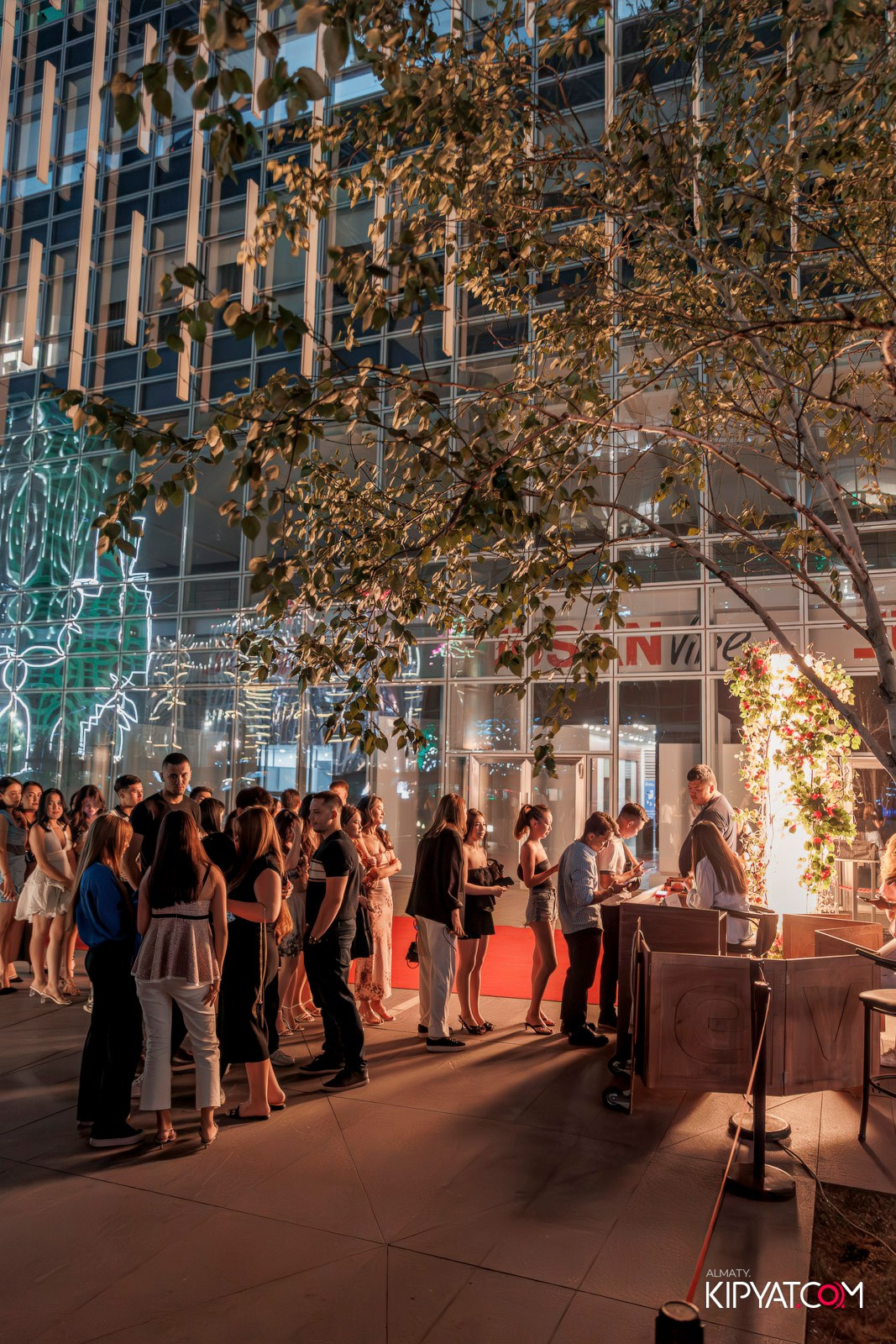 EVENT BAR. КИПЯТКОМ АЛМАТЫ!