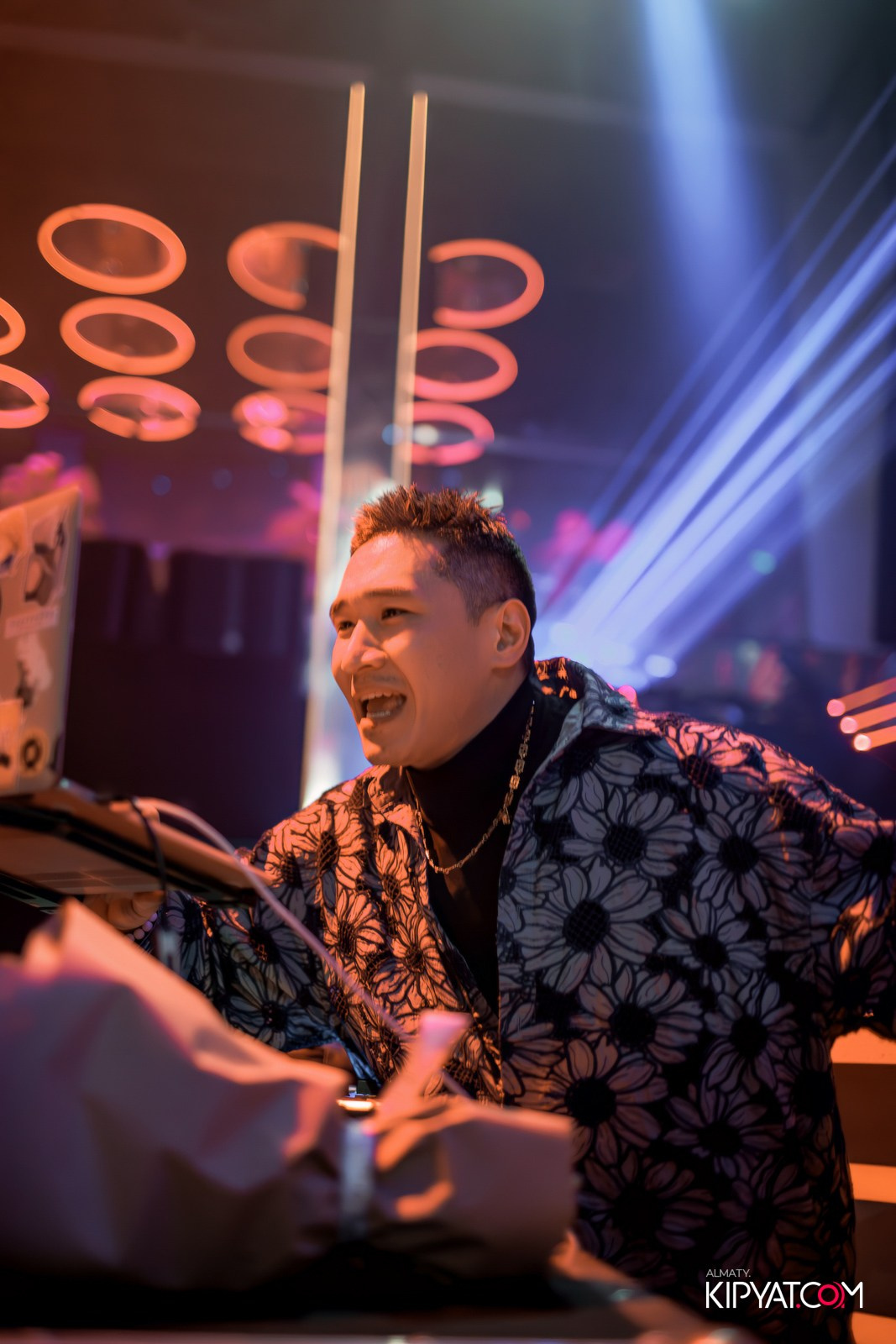 SANTA RAVE В НОЧНОМ КЛУБЕ SANTA BARBARA. КИПЯТКОМ АЛМАТЫ!