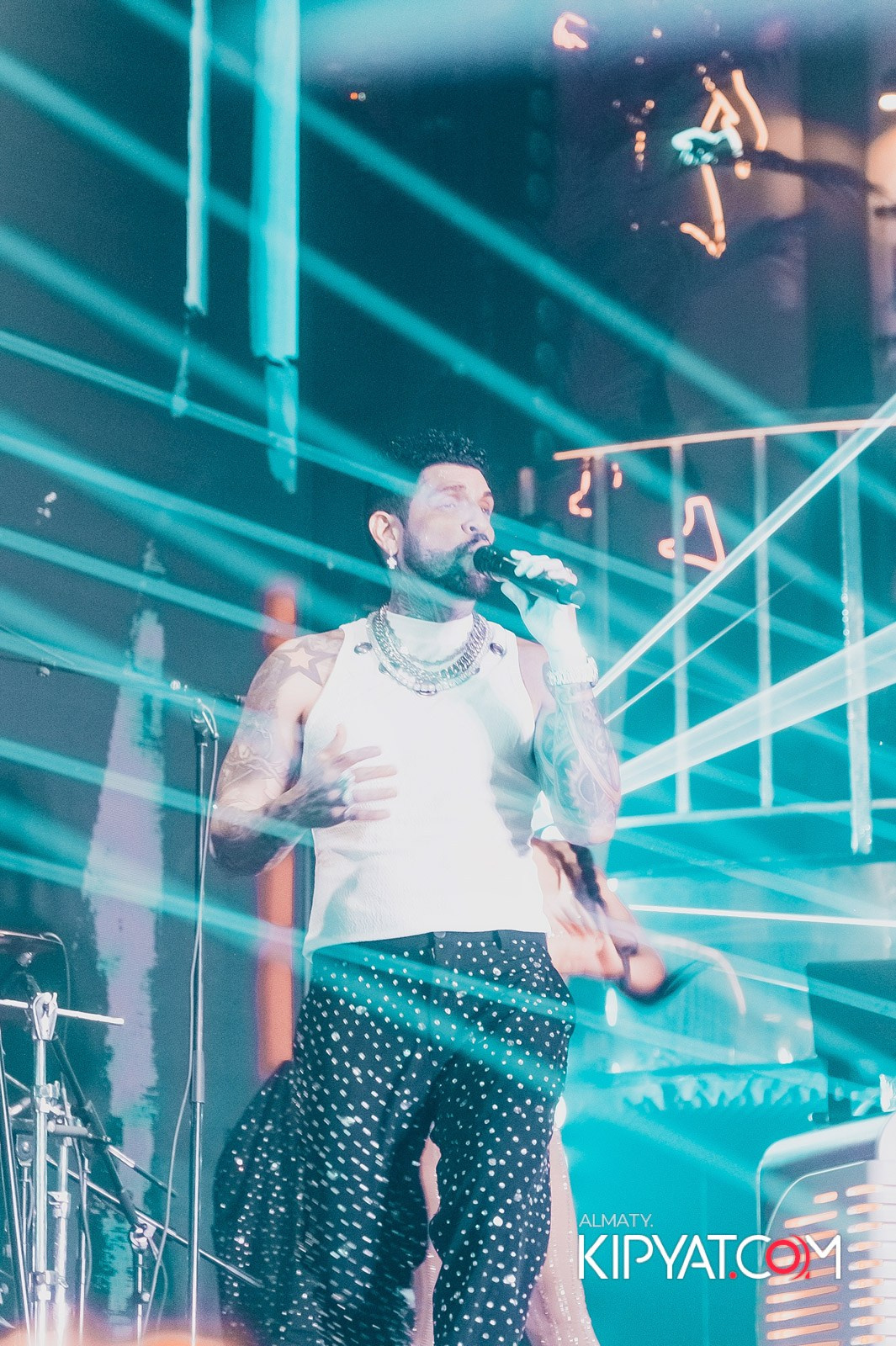 SANTA BARBARA — SPECIAL QUEST МИТЯ ФОМИН. КИПЯТКОМ АЛМАТЫ!