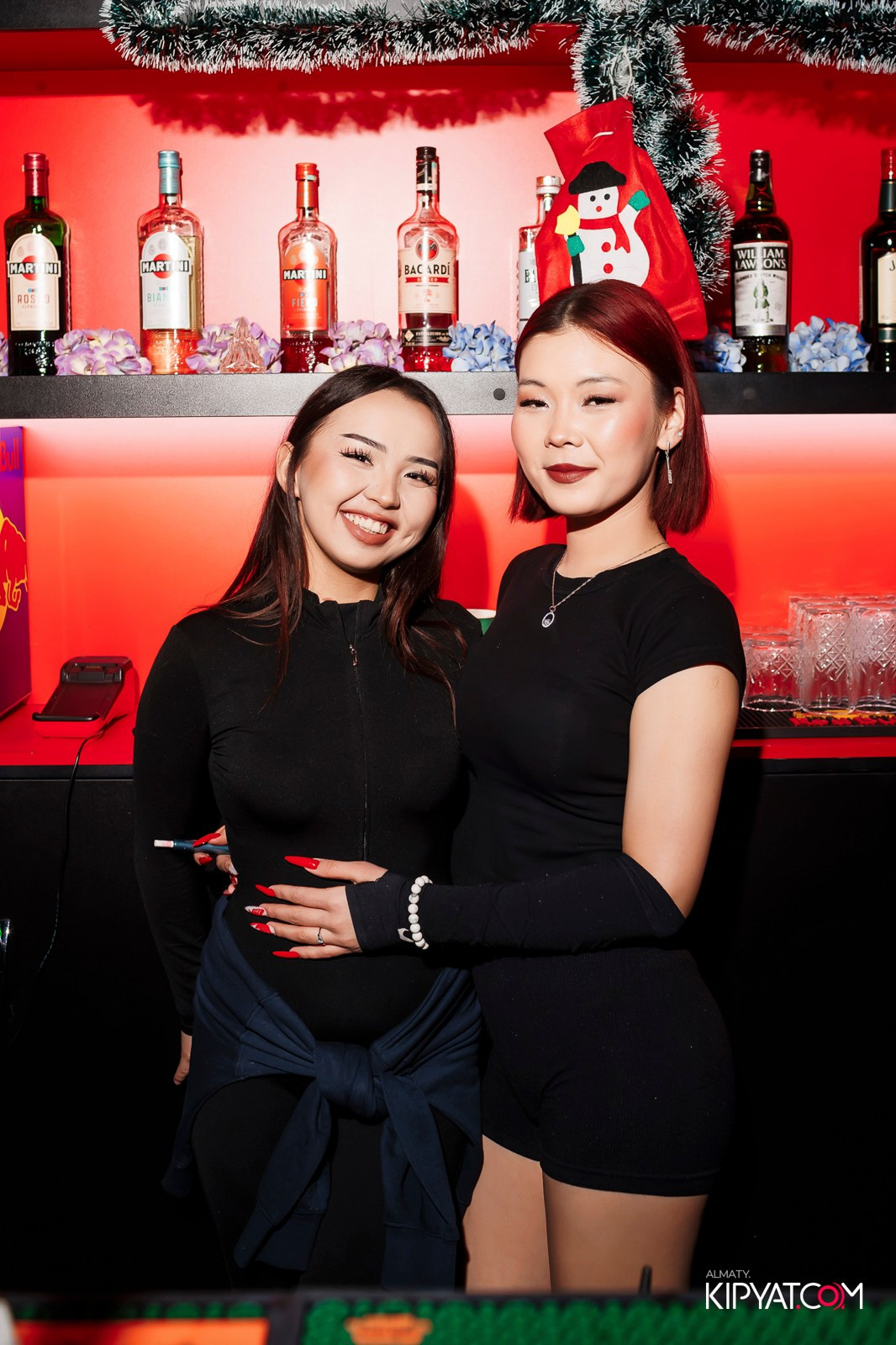 UYAT EMES BAR. КИПЯТКОМ АЛМАТЫ! Фотосъемка мероприятий в Алматы