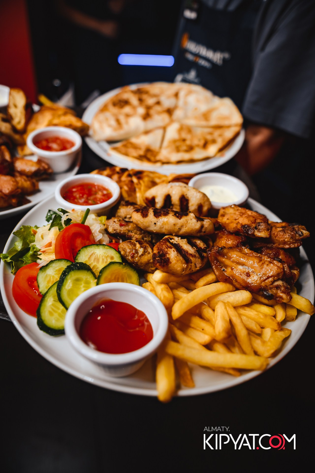 ШАШЛЫКОФФ. КИПЯТКОМ АЛМАТЫ!