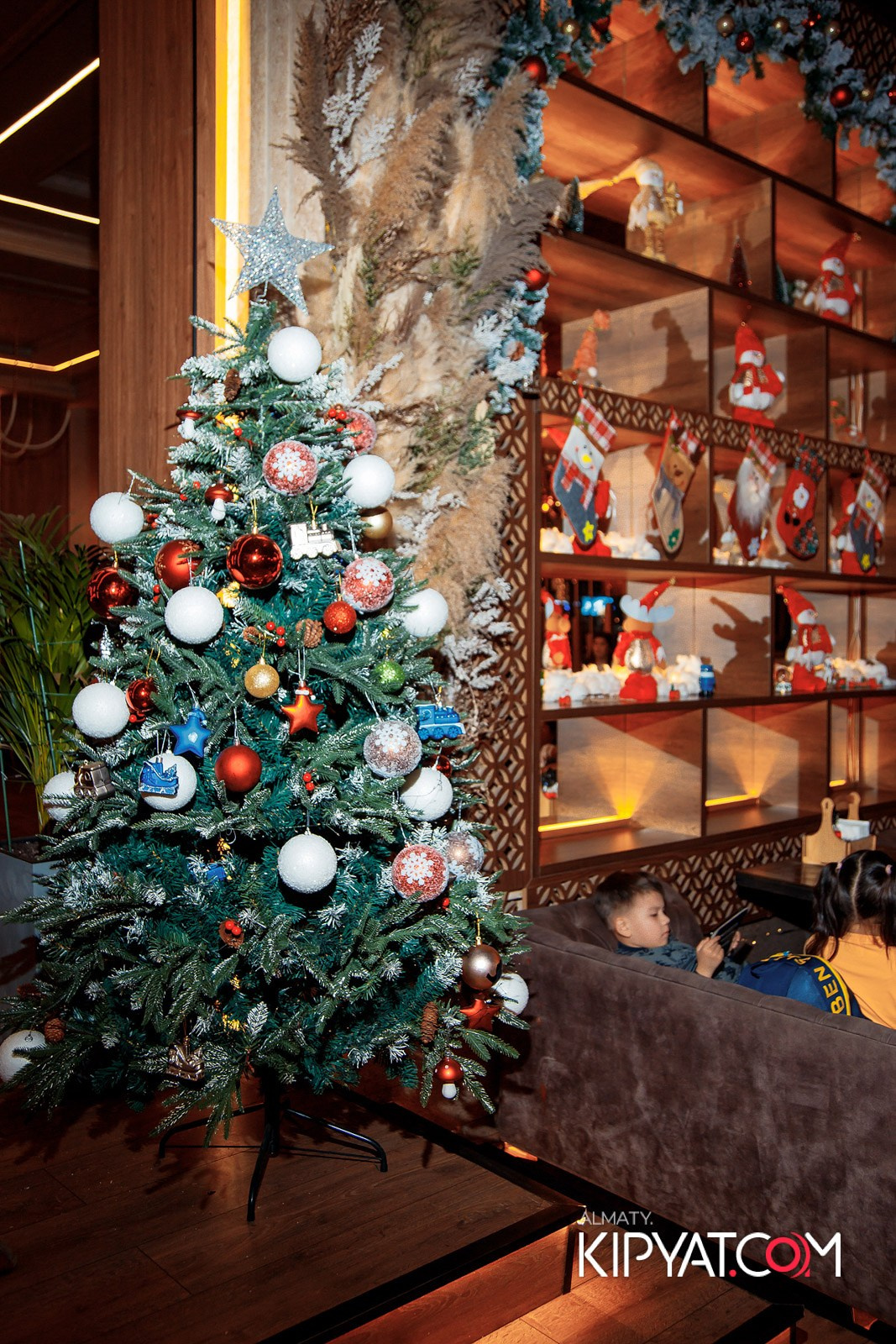 КАФЕ ЖАСМИН НА ЯССАУИ. КИПЯТКОМ АЛМАТЫ!