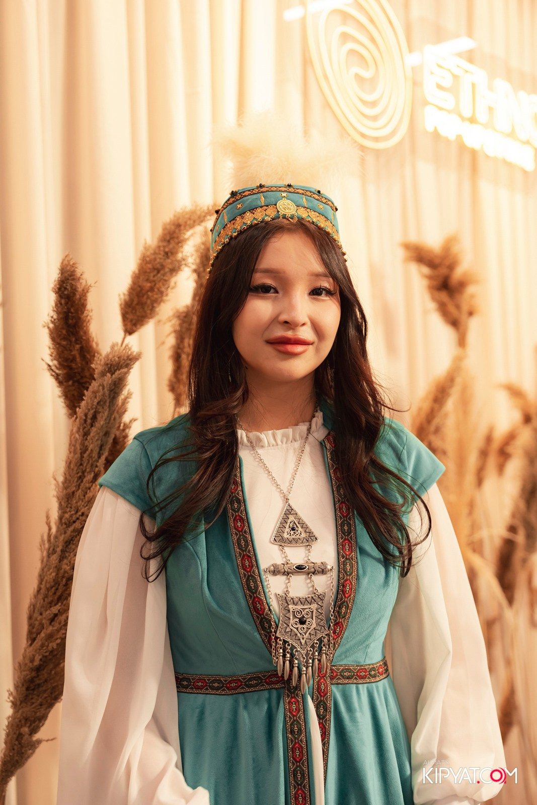 ETHNO POP-UP STORE, SABANTOI B SADU ARENA. КИПЯТКОМ АЛМАТЫ!