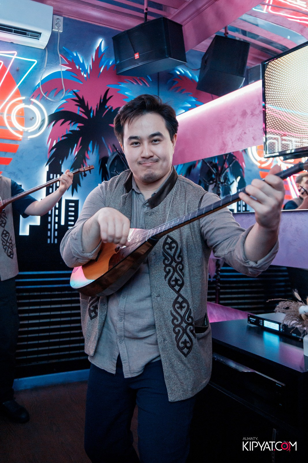 УХО И МЕДВЕДЬ НА ГАГАРИНА. КИПЯТКОМ АЛМАТЫ!