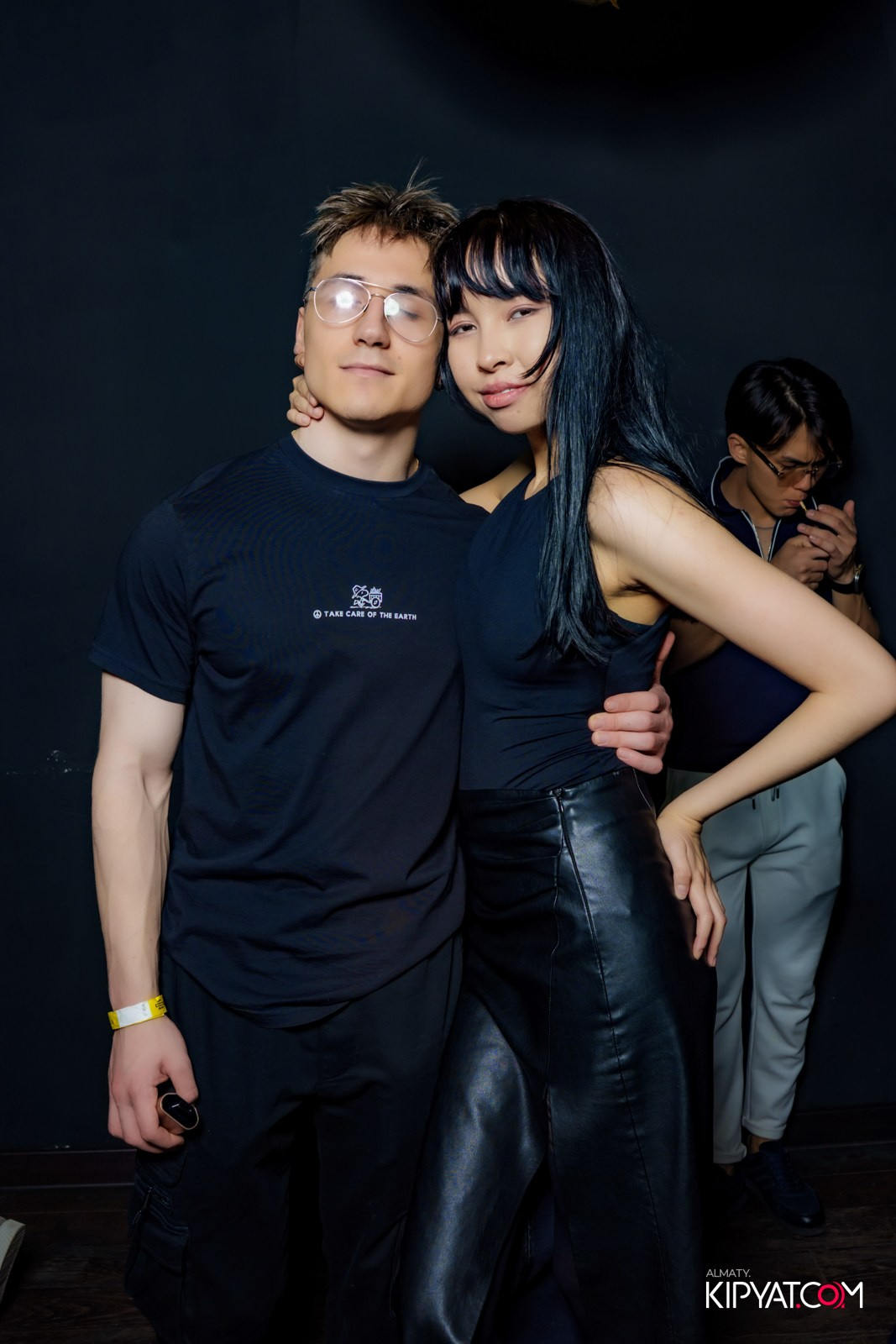 UYAT EMES BAR. КИПЯТКОМ АЛМАТЫ!