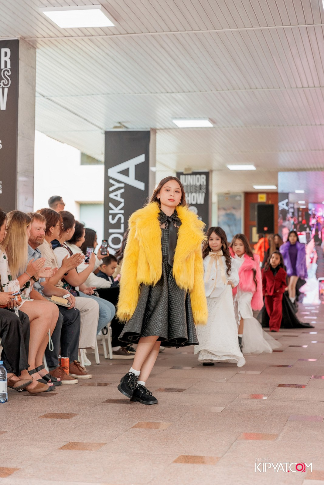 JUNIOR FASHION SHOW. КИПЯТКОМ АЛМАТЫ!