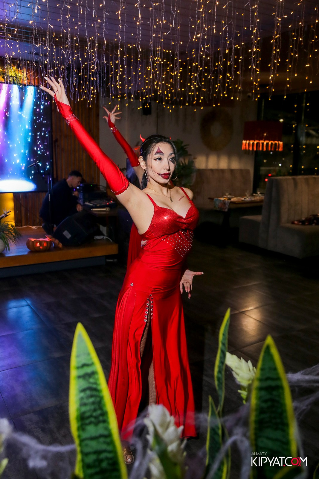 LIFE GRILL CAFE. КИПЯТКОМ АЛМАТЫ!