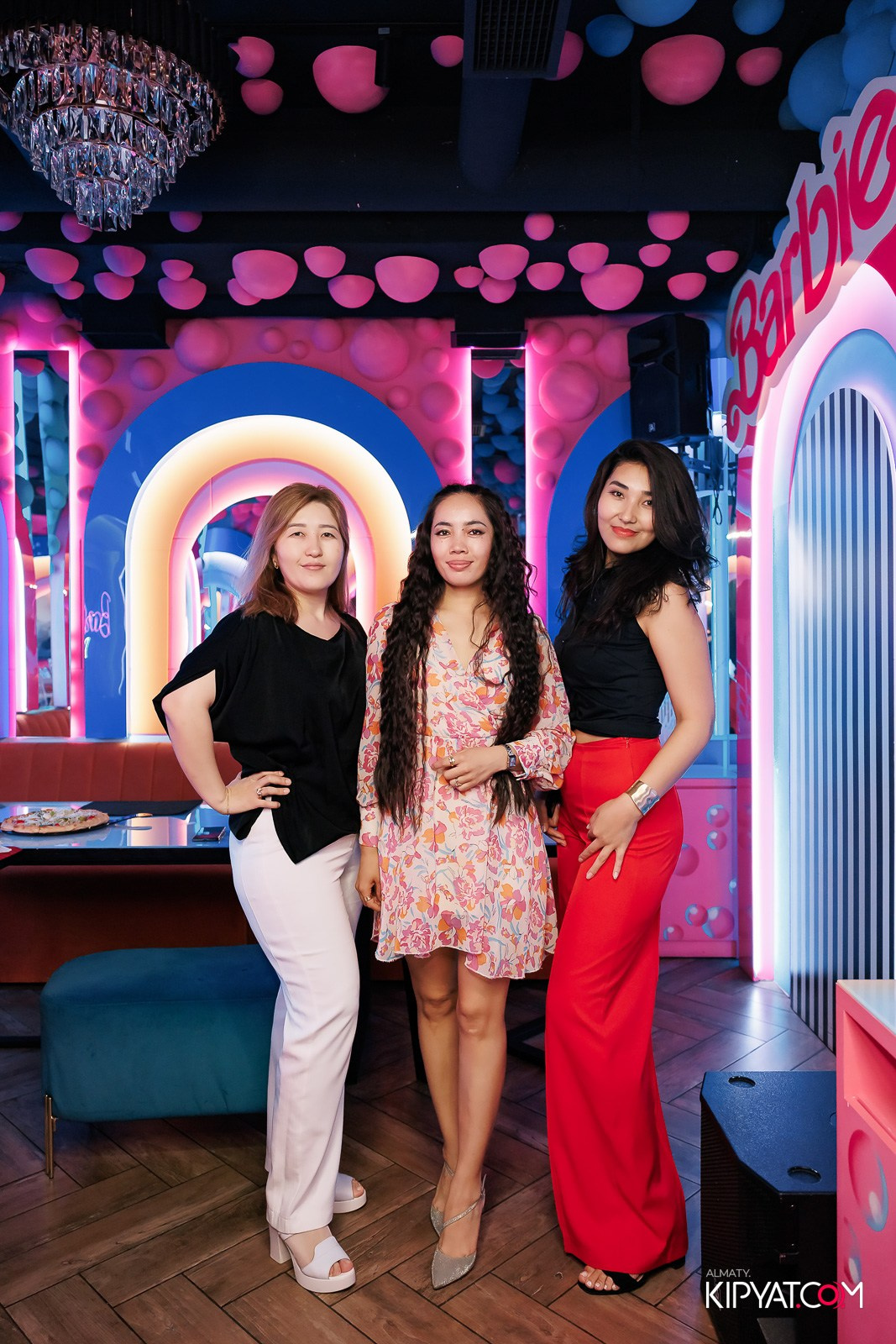 ЗАЯ, НА БИС. КИПЯТКОМ АЛМАТЫ!