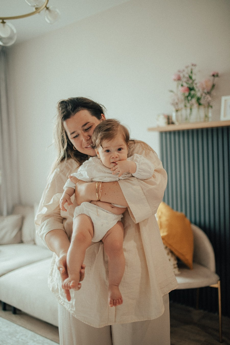 Саша, Катя, Мирослава и бабушка | дома