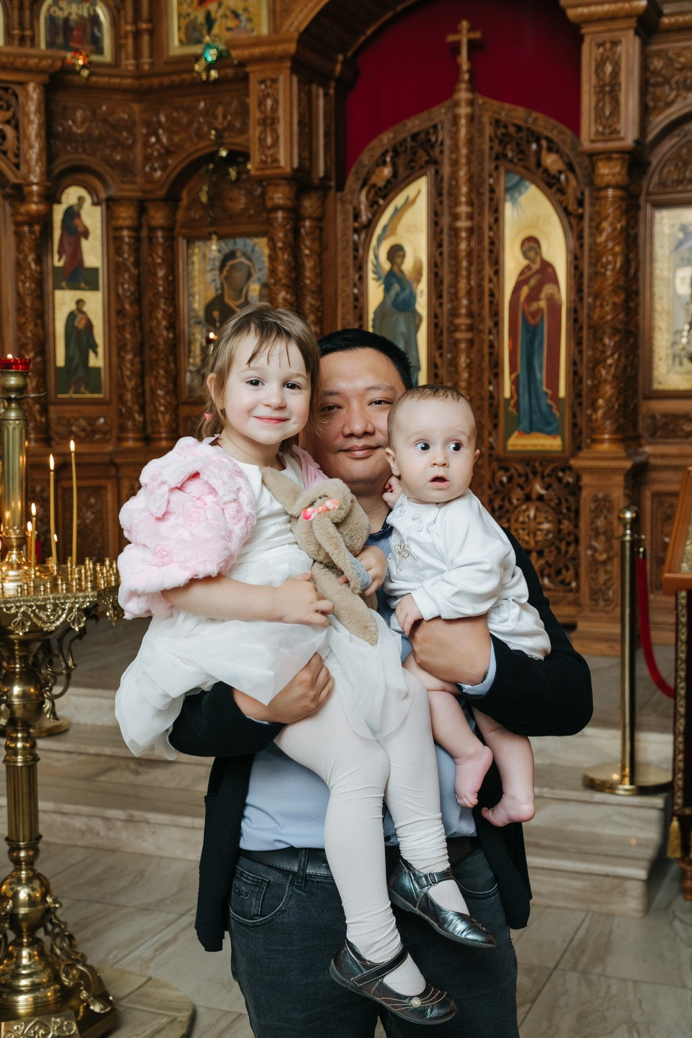 Крещение Церковь Тихвинской иконы Божией Матери. Фотограф на крещение в Санкт Петербурге